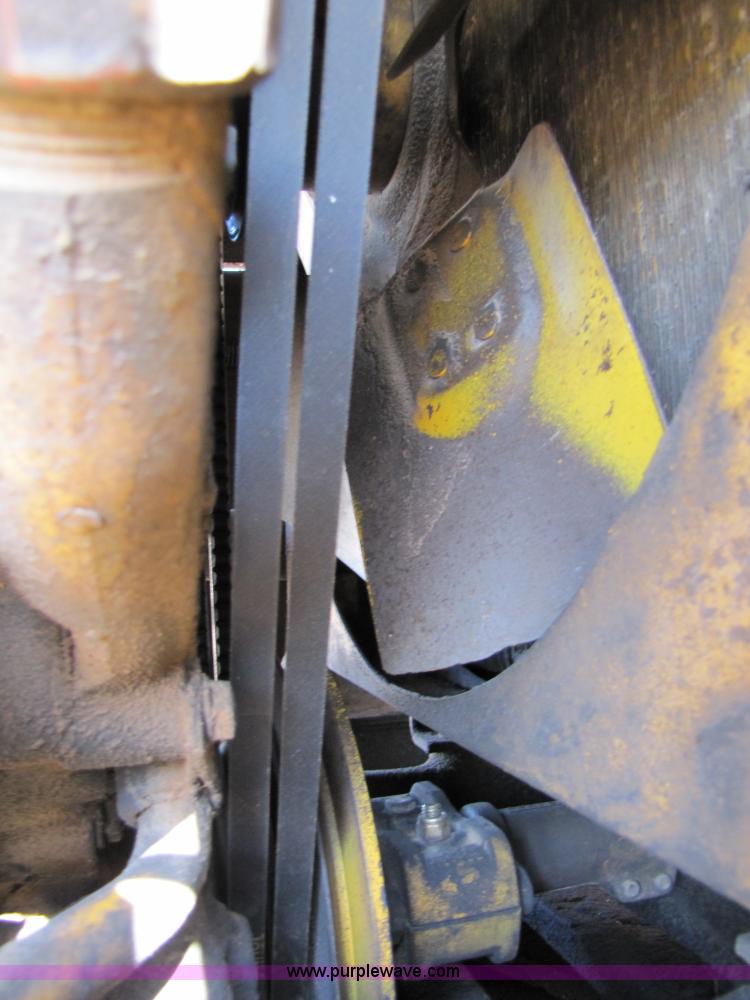 image for item A4669 John Deere 670 motor grader