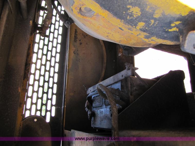 image for item A4669 John Deere 670 motor grader