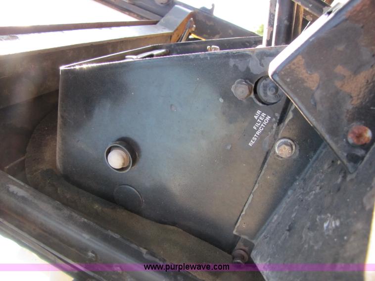 image for item A4669 John Deere 670 motor grader