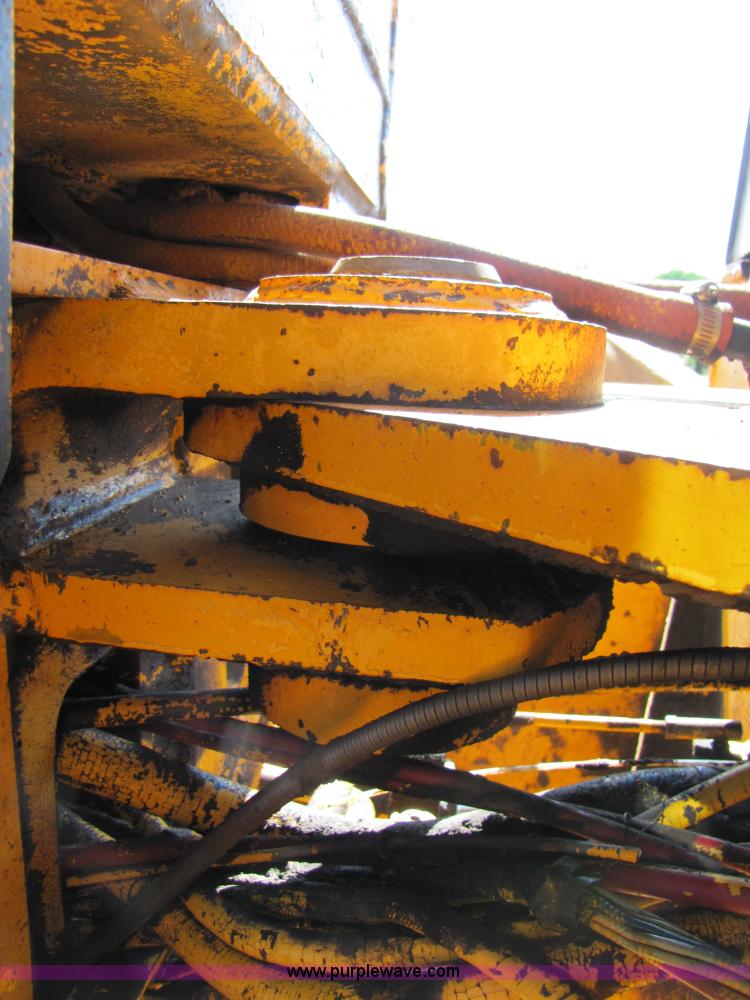 image for item A4669 John Deere 670 motor grader