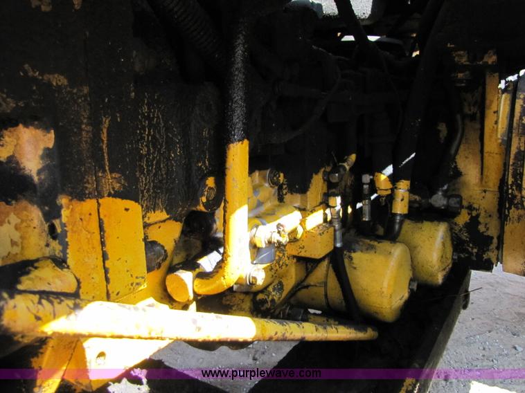 image for item A4669 John Deere 670 motor grader