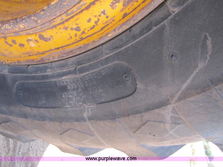 image for item A4669 John Deere 670 motor grader