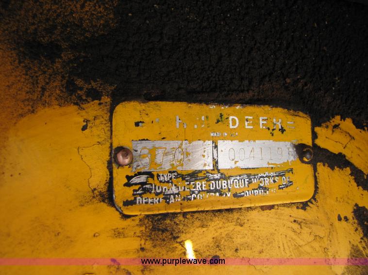 image for item A4669 John Deere 670 motor grader