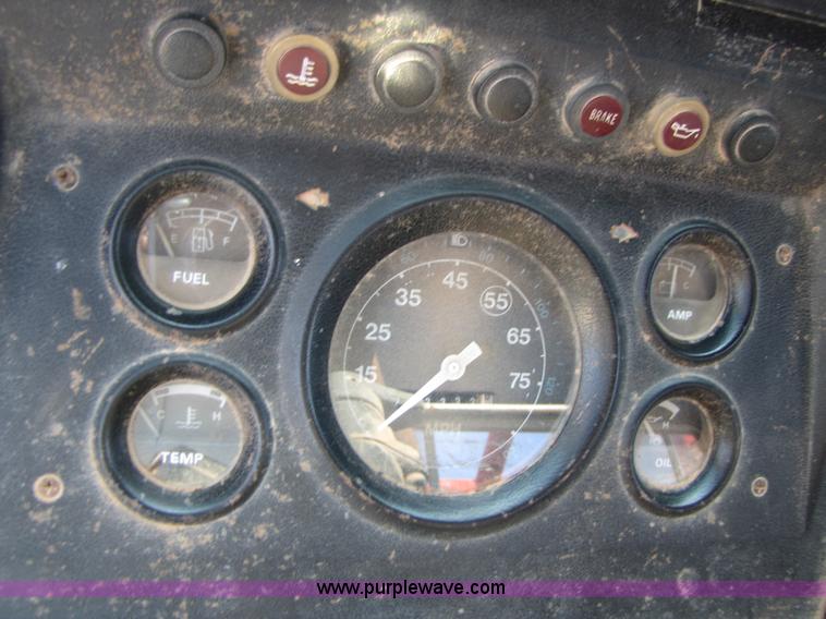 image for item A4672 1984 Ford 8000 winch truck