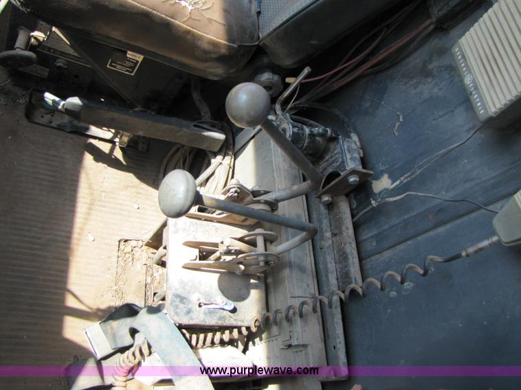 image for item A4672 1984 Ford 8000 winch truck