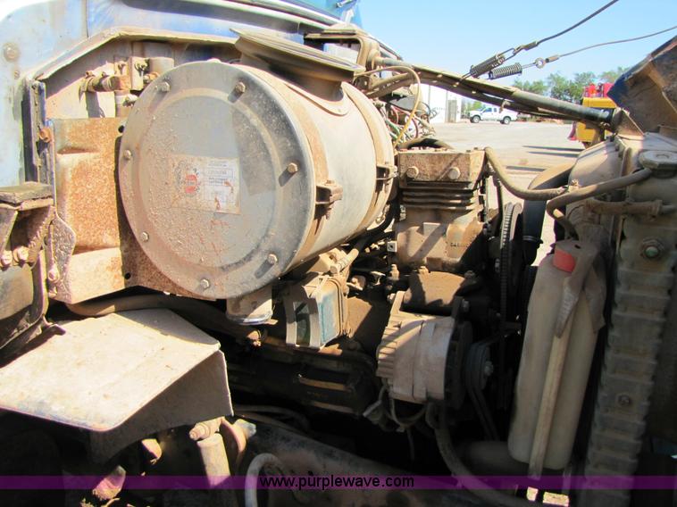 image for item A4672 1984 Ford 8000 winch truck