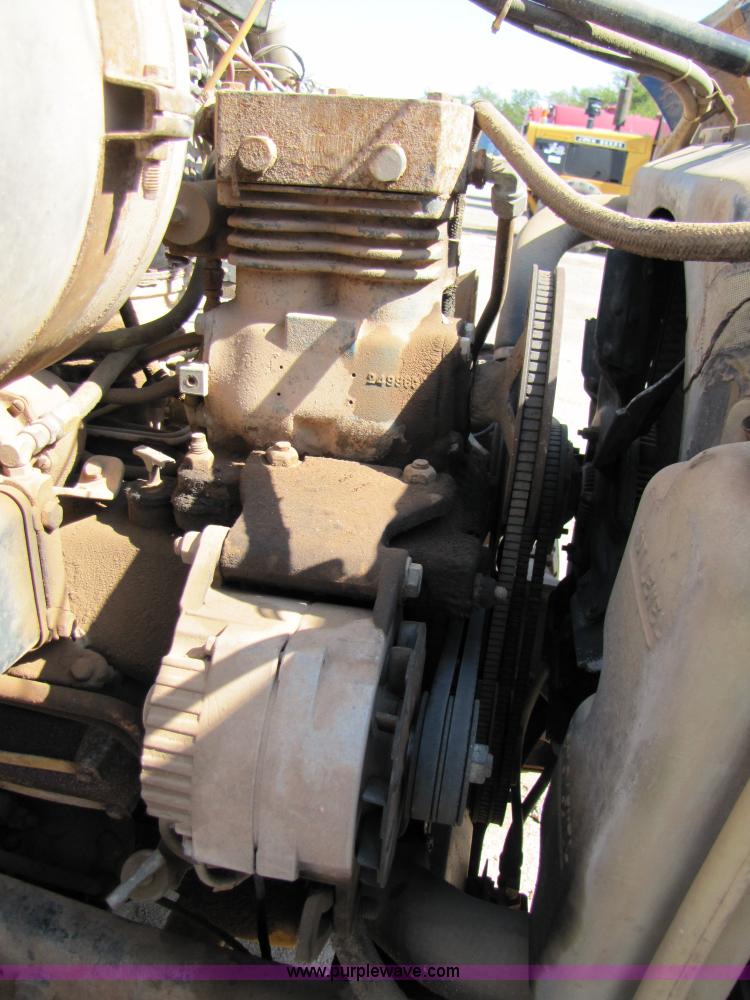 image for item A4672 1984 Ford 8000 winch truck