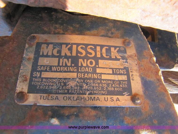 image for item A4672 1984 Ford 8000 winch truck