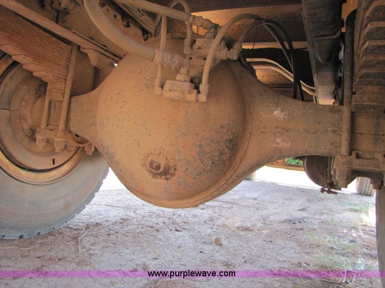 image for item A4672 1984 Ford 8000 winch truck