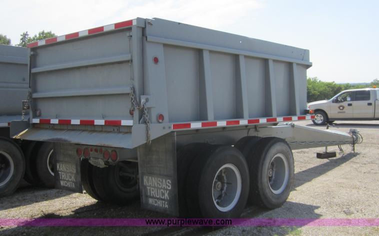 image for item A4714 1988 31' pup trailer