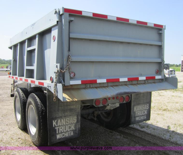 image for item A4714 1988 31' pup trailer