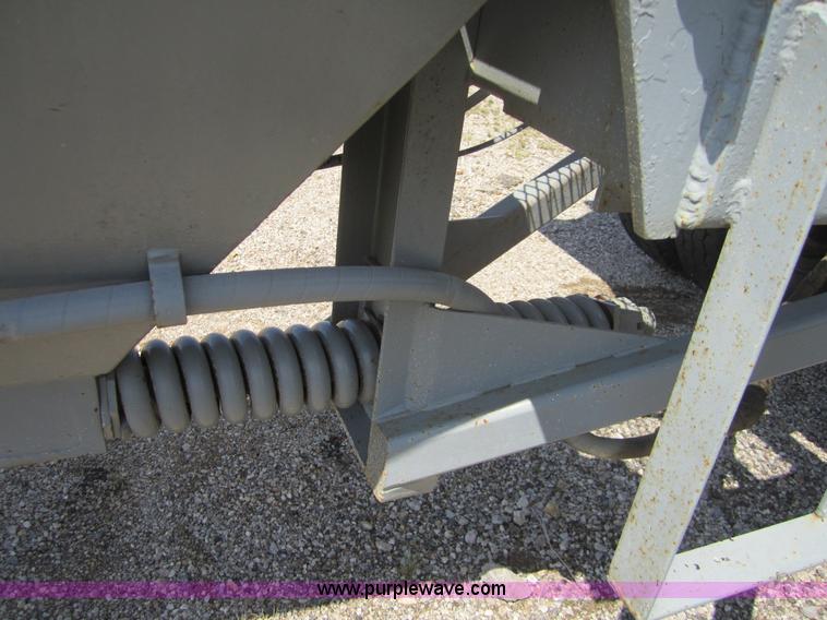 image for item A4714 1988 31' pup trailer