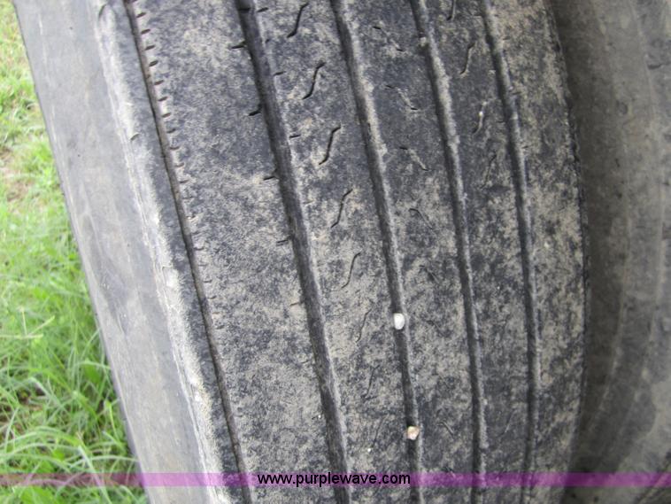 image for item A4716 1986 Fruehauf 40' vac trailer