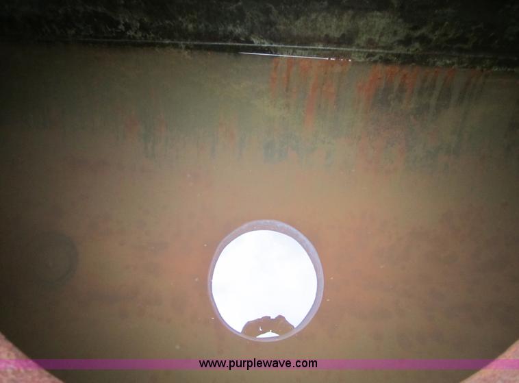 image for item A4716 1986 Fruehauf 40' vac trailer