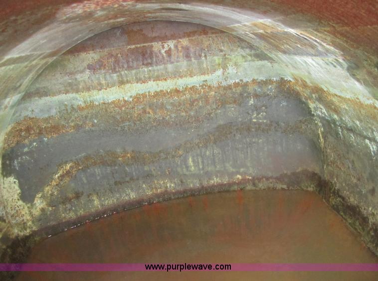 image for item A4716 1986 Fruehauf 40' vac trailer