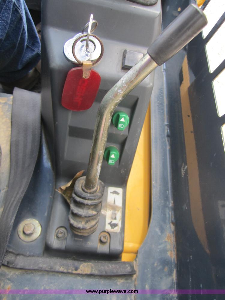 image for item A4724 Gehl CTL55 skid steer