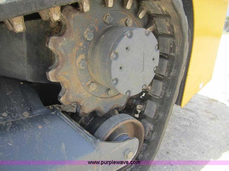 image for item A4724 Gehl CTL55 skid steer