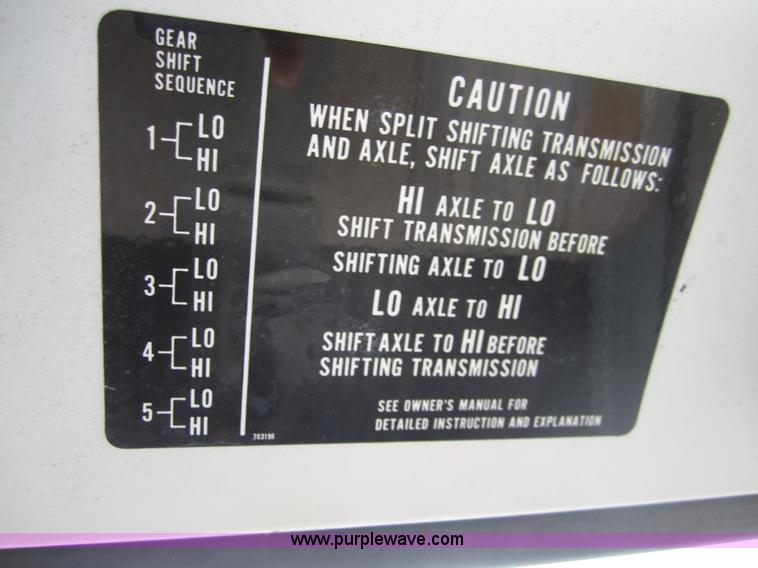 image for item A4726 1981 GMC 7000 truck