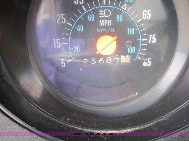 image for item A4726 1981 GMC 7000 truck