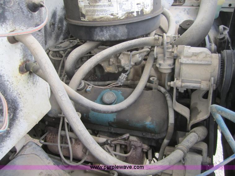 image for item A4726 1981 GMC 7000 truck