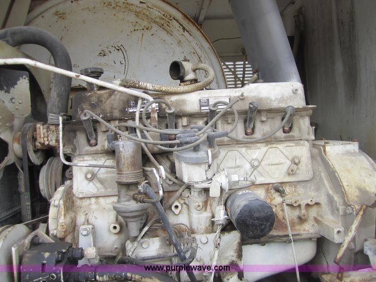 image for item A4726 1981 GMC 7000 truck