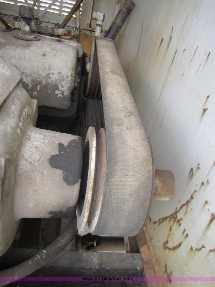 image for item A4726 1981 GMC 7000 truck