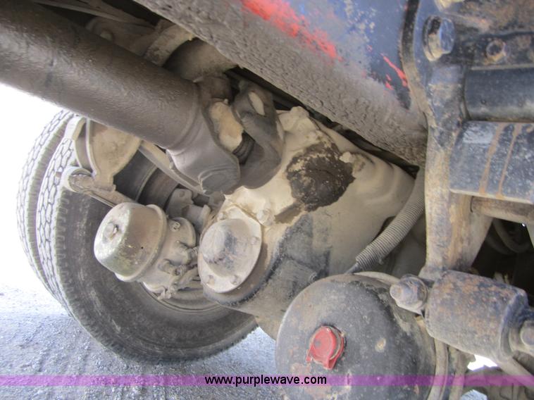 image for item A4727 1993 Ford LTL9000 dump truck