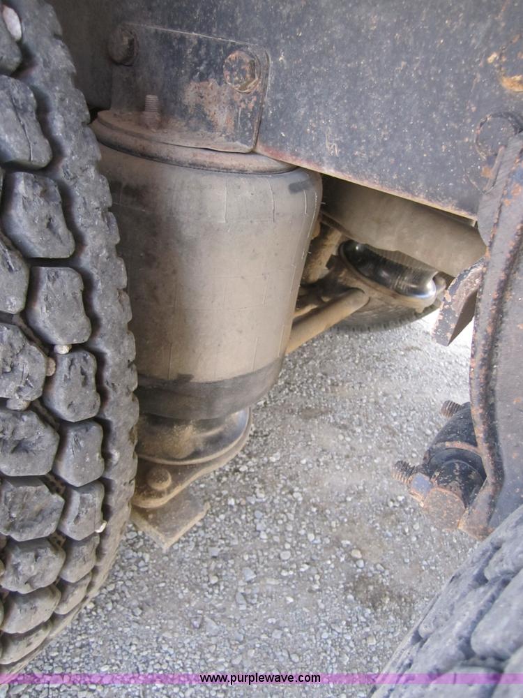 image for item A4727 1993 Ford LTL9000 dump truck