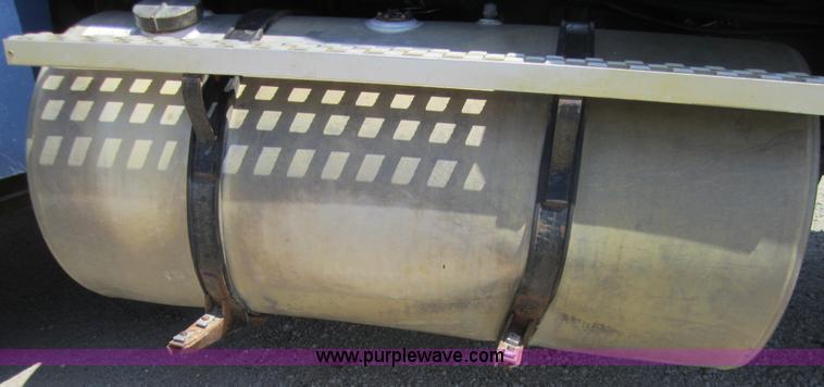 image for item A4727 1993 Ford LTL9000 dump truck