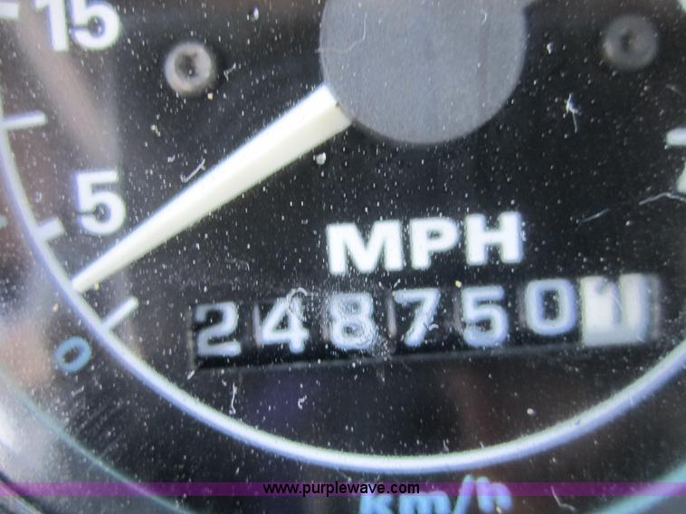 image for item A4727 1993 Ford LTL9000 dump truck