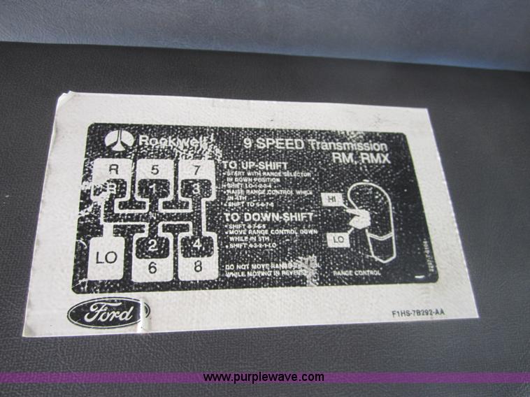 image for item A4727 1993 Ford LTL9000 dump truck