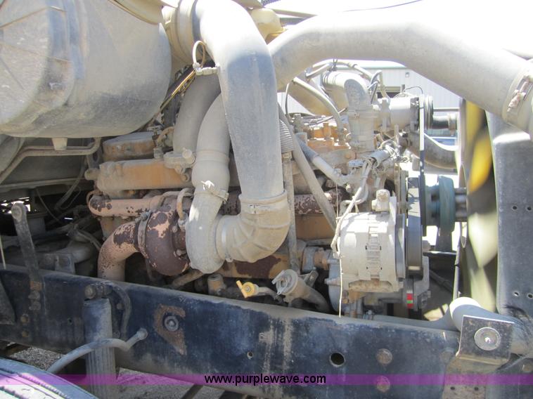 image for item A4727 1993 Ford LTL9000 dump truck