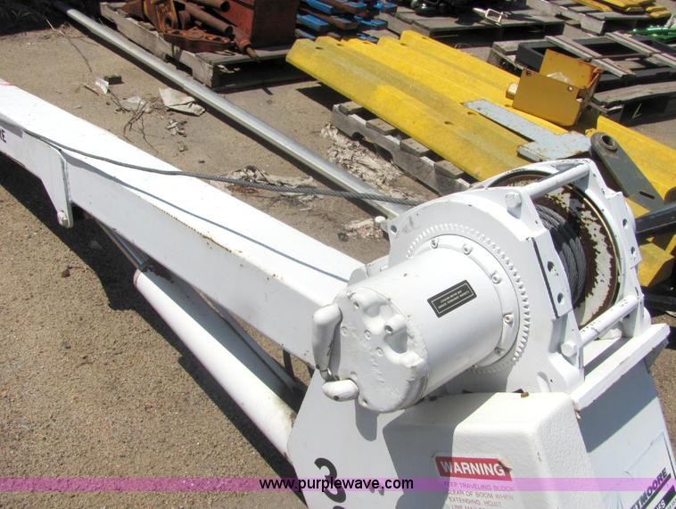 image for item A9108 Liftmoore truck crane