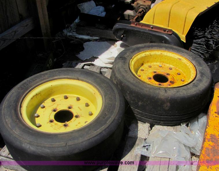 image for item A9110 Excel Hustler 275 mower