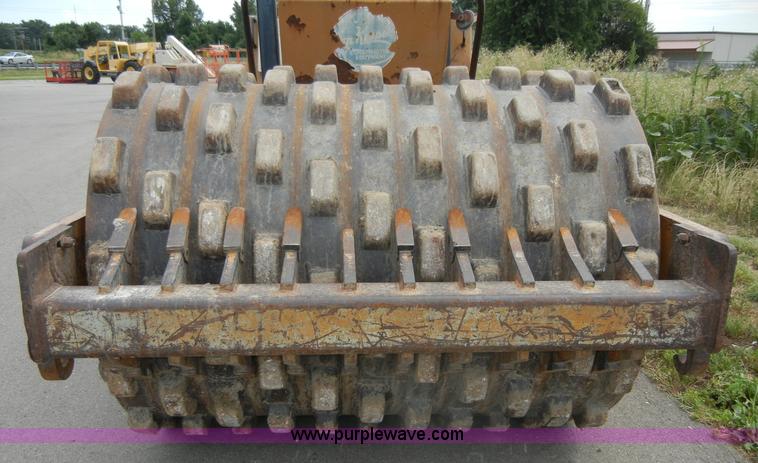 image for item A9978 Dynapac CA15 foot pad vibratory packer