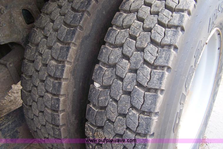 image for item B3532 2003 GMC C8500 dump truck