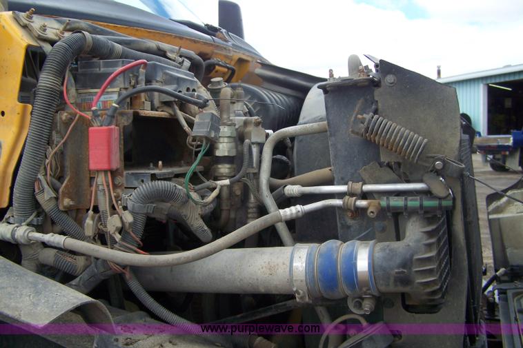 image for item B3532 2003 GMC C8500 dump truck