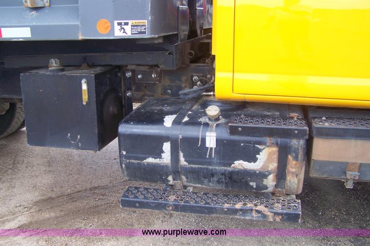 image for item B3532 2003 GMC C8500 dump truck