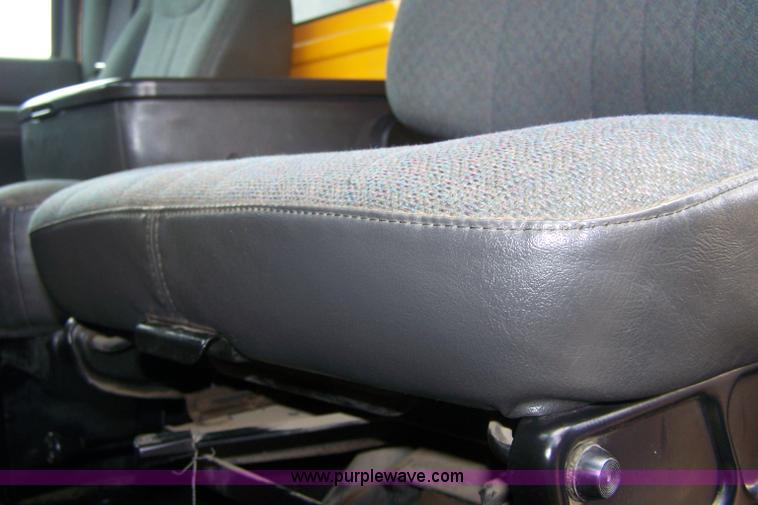 image for item B3532 2003 GMC C8500 dump truck