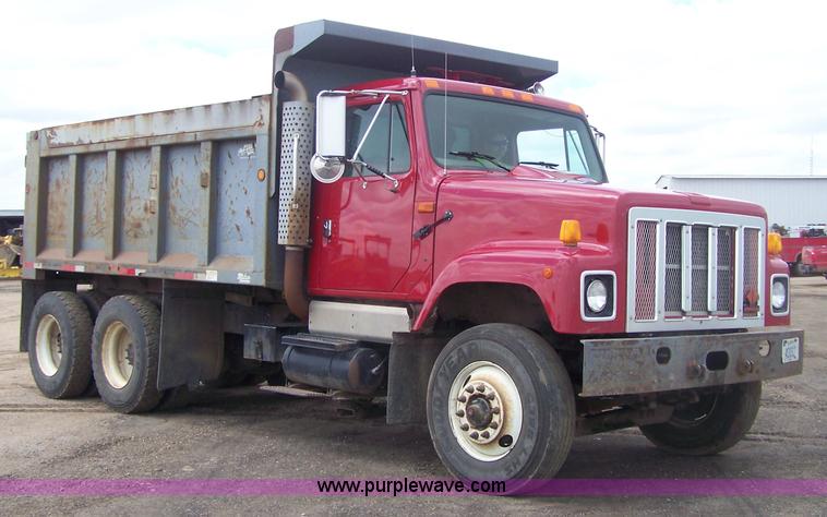 image for item B3533 2000 International F2554 dump truck