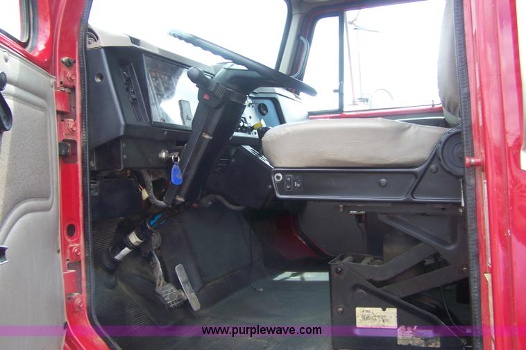 image for item B3533 2000 International F2554 dump truck