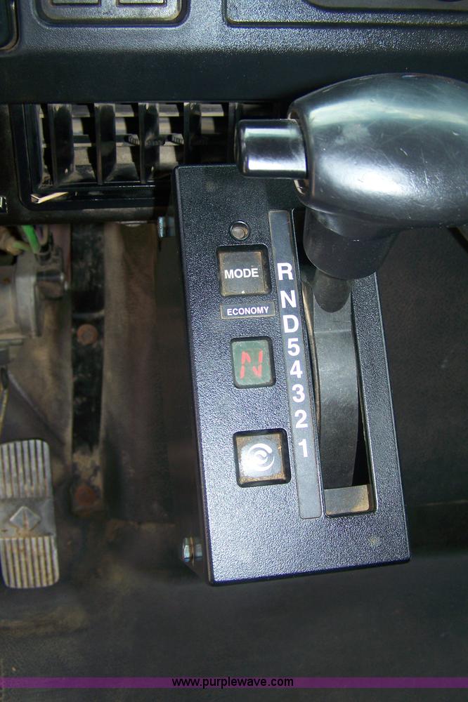 image for item B3533 2000 International F2554 dump truck