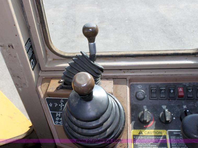 image for item B9757 1993 John Deere 544G wheel loader