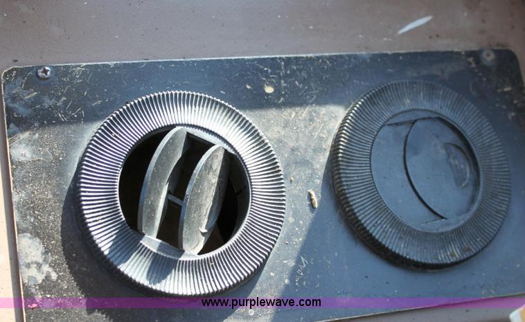 image for item B9757 1993 John Deere 544G wheel loader