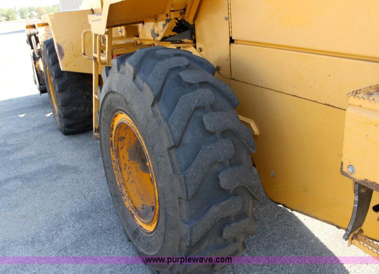 image for item B9757 1993 John Deere 544G wheel loader