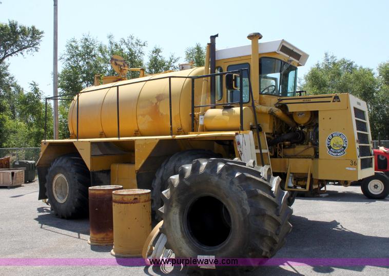 image for item B9788 1984 Big A 4500 sludge applicator