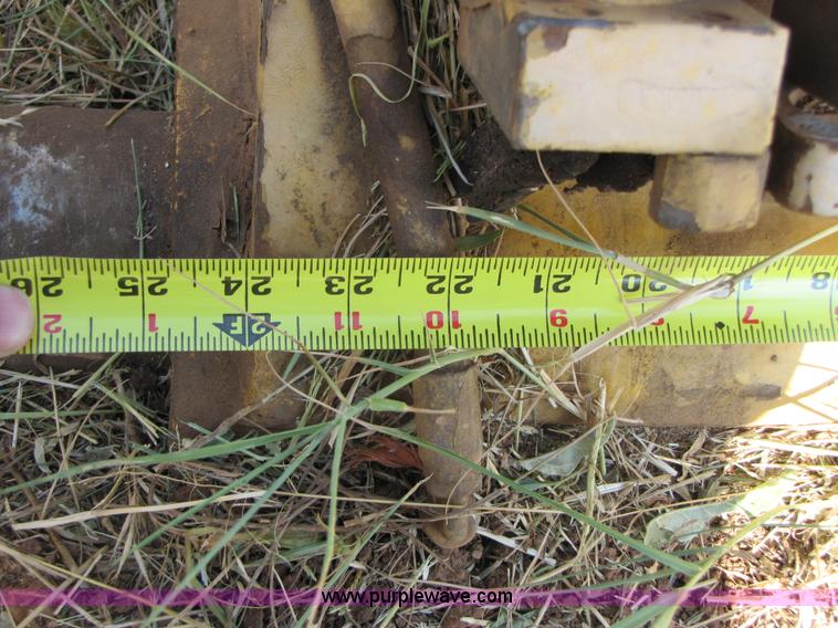 image for item C9524 Komatsu PC220LC 59'9" long reach boom and stick