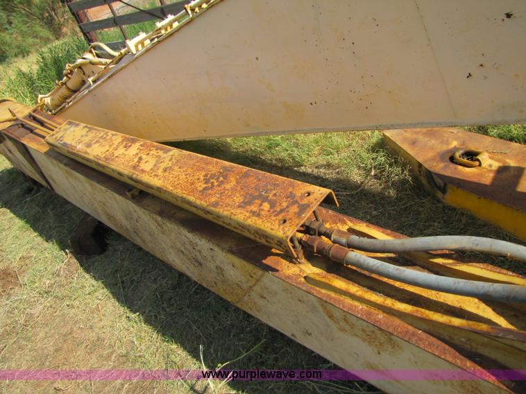 image for item C9524 Komatsu PC220LC 59'9" long reach boom and stick