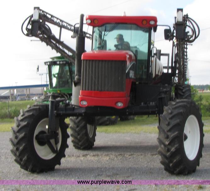 image for item 1341 2008 Apache AS710 self propelled sprayer
