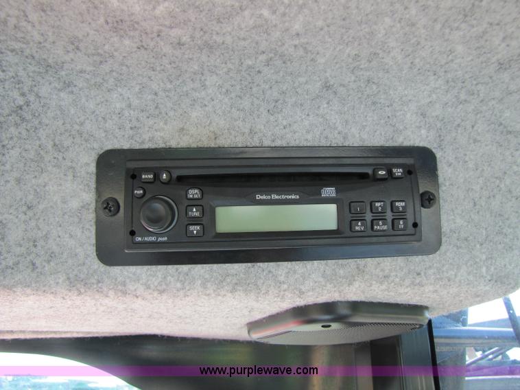 image for item 1341 2008 Apache AS710 self propelled sprayer